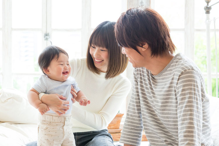 親子のイメージ写真